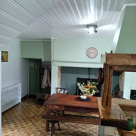 Perigourdine Avec Piscine Дом отдыха *